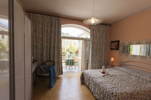 camere-hotel-la-rondinella-ischia-04